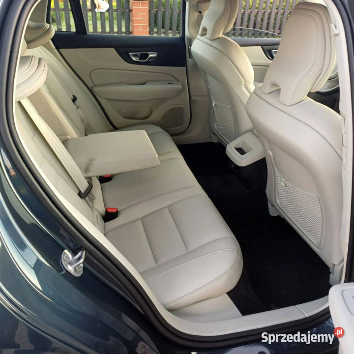 Volvo V60 Mild Hybrid Przebieg 12500 II 2018 Suchorzew