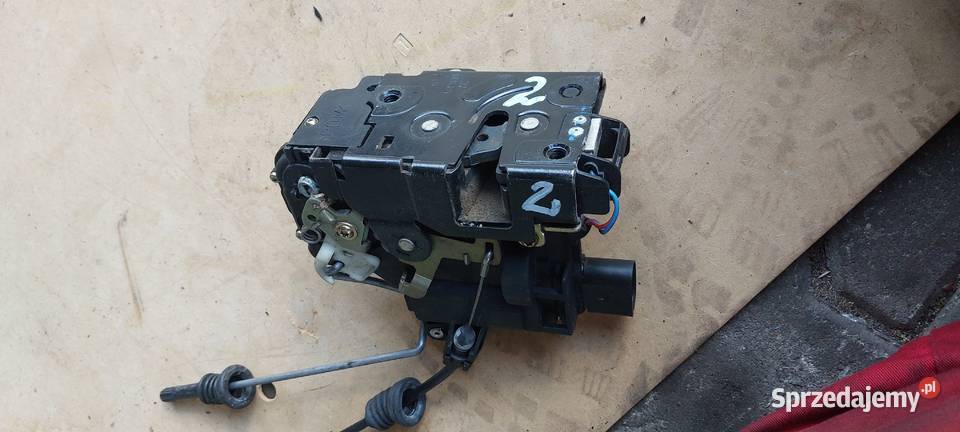 Zamek drzwi lewy przód VW GOLF IV 3D 8PIN Zamki, wkładki i kluczyki Szczecin sprzedam