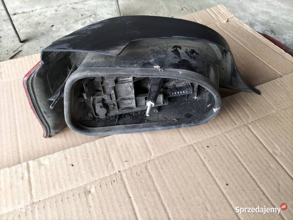 SAXO LAMPA TYŁ TYLNA PRAWA Kamień-Kolonia