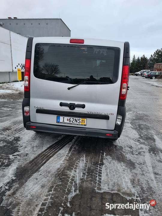 Opel Vivaro z windą niepełnosprawnych 1995cm3 Vivaro Ełk