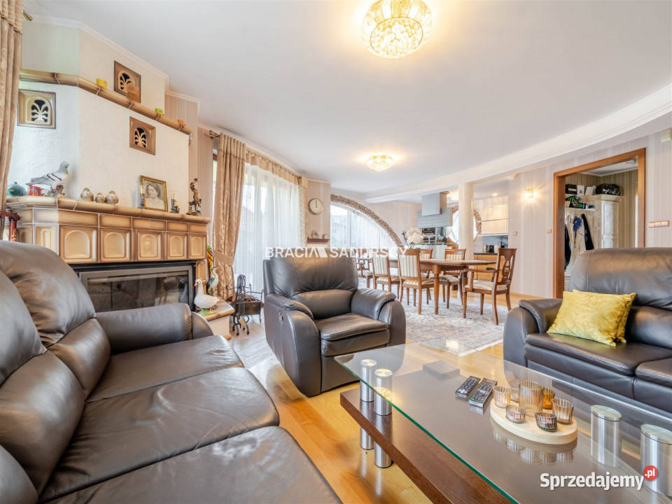 sprzedaży domu wolnostojącego 200m2 Myślenice