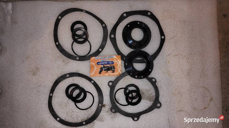 Zestaw uszczelek i uszczelniacze dyferencjału Uszczelki silnika i osprzętu wielkopolskie Leszno sprzedam