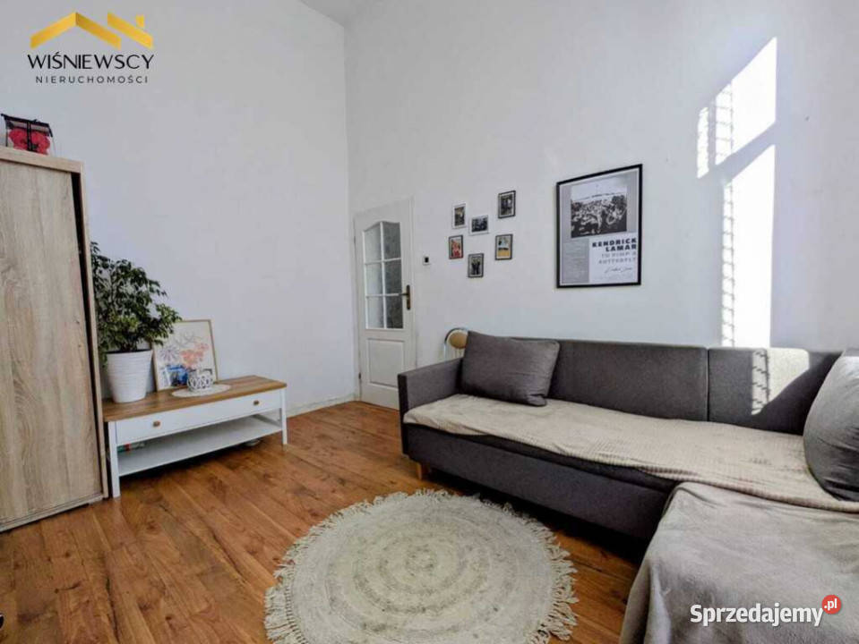 3 pokoje 82 m kamienica z garażem ogrodzony 82.1m2 Sprzedaż pomorskie