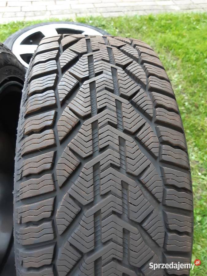 Koła zimowe 22545R17 Honda Civic VIII Ufo Dobrodzień