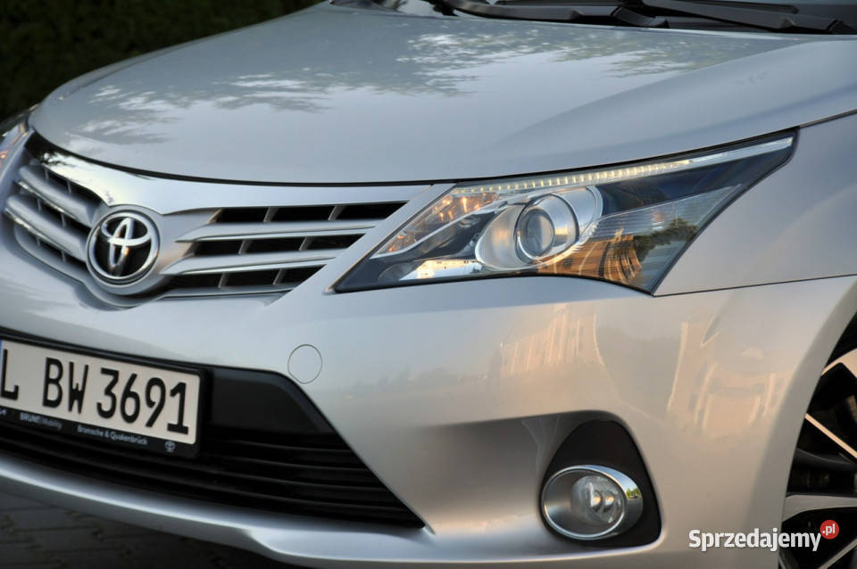 Toyota Avensis nieuszkodzony Ostrów Mazowiecka