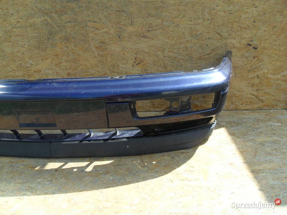 Zderzak przedni Volkswagen Golf III 1991 osobowe wielkopolskie Nowy Tomyśl
