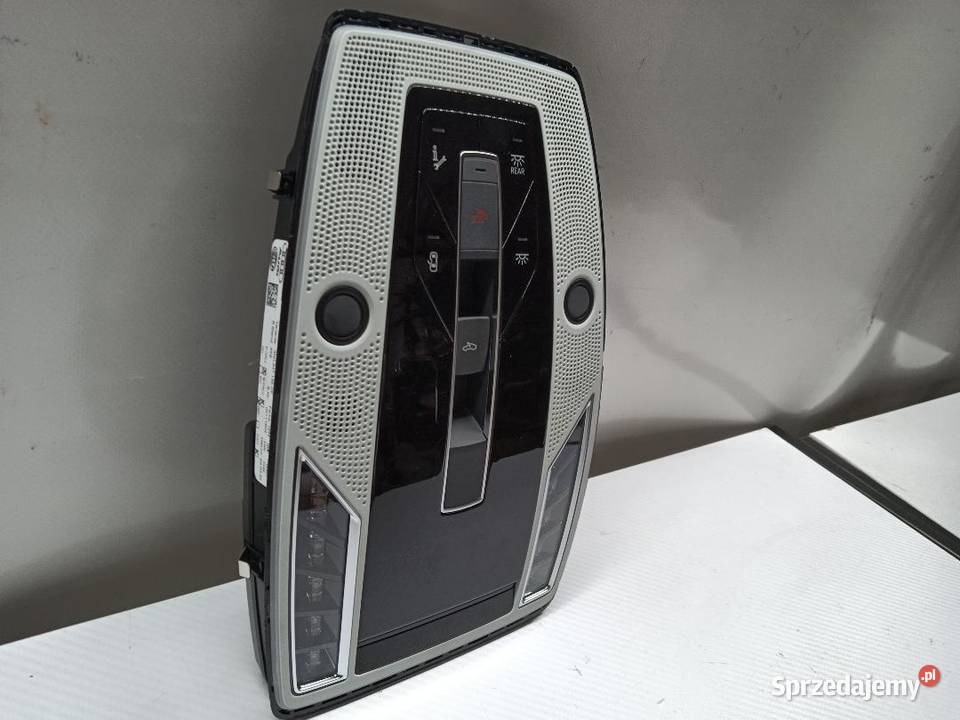 LAMPKA PODSUFITKI AUDI A8 D5 4N0947135CF osobowe Oświetlenie kabiny