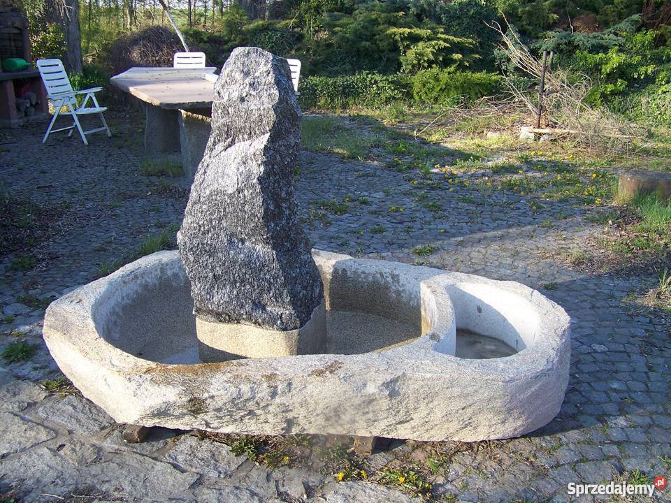 fontanna kamienna Strzelin