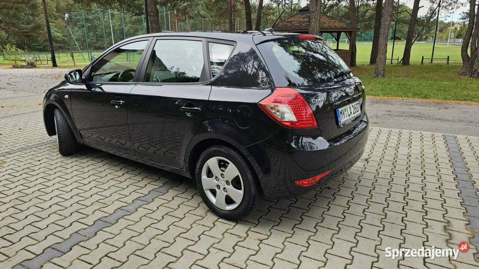 Kia Ceed 2009 r 14 109 LIFT Klimatronik Fotele Chechło sprzedam
