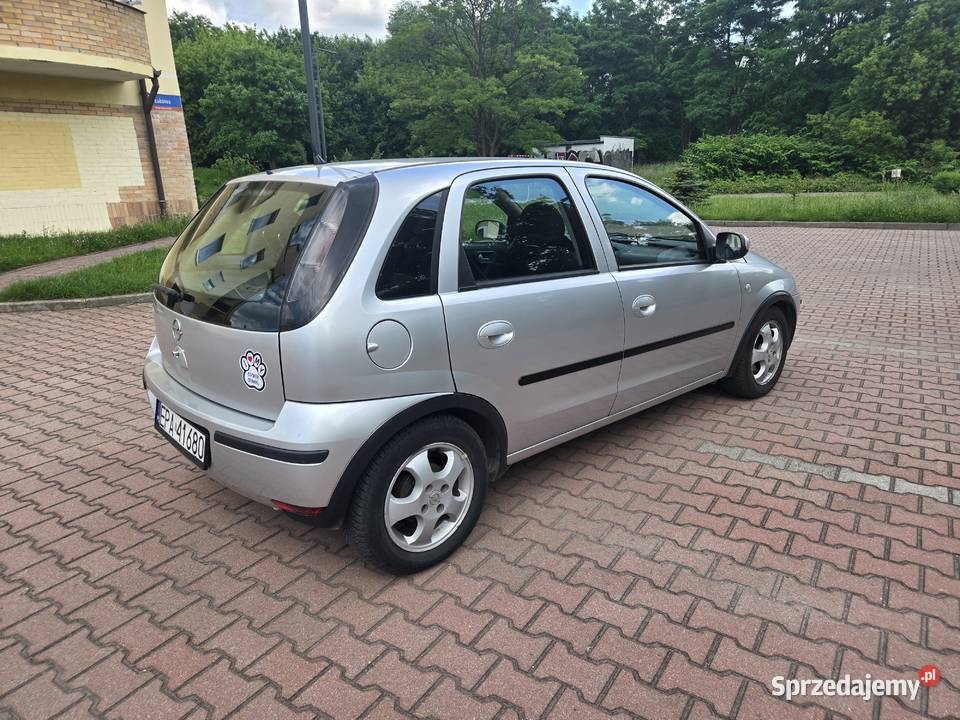 Opel Corsa 10 benzyna 2004 długie opłaty łódzkie Łódź