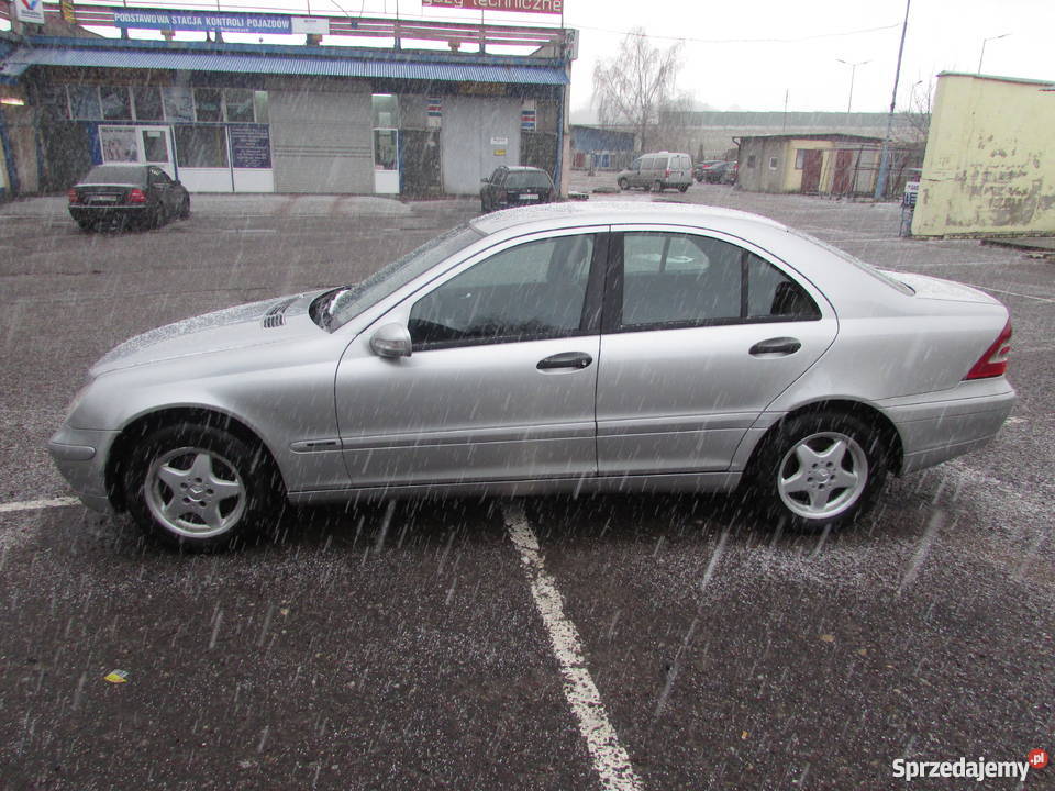 Mercedes Cklasa W203 2001 automat klima C-klasa Ropczyce