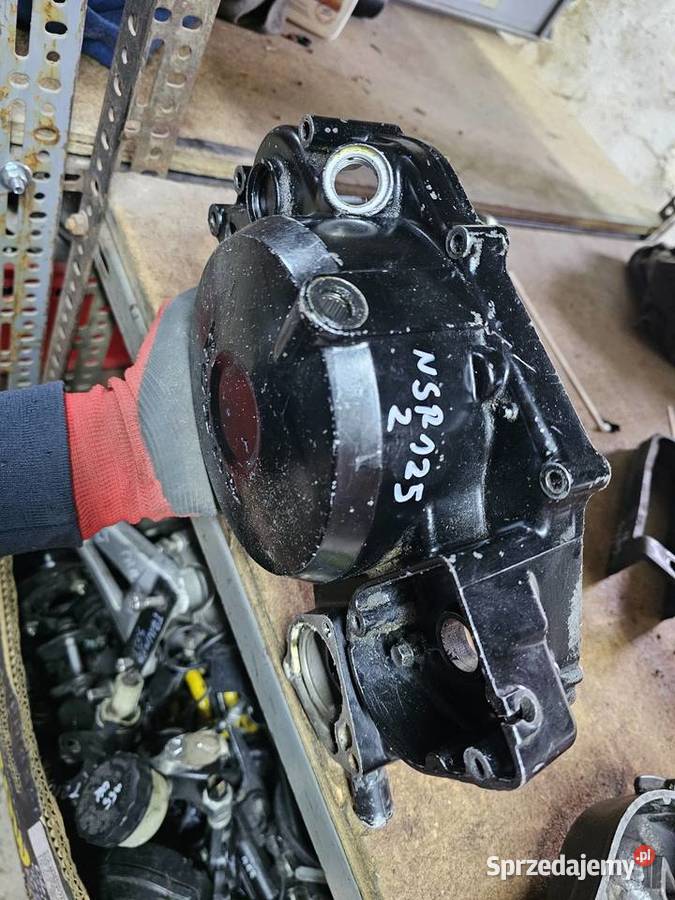 Honda NSR 125 jc20 pokrywa prawa sprzęgła w Pokrywy i osłony silnika Jelenia Góra