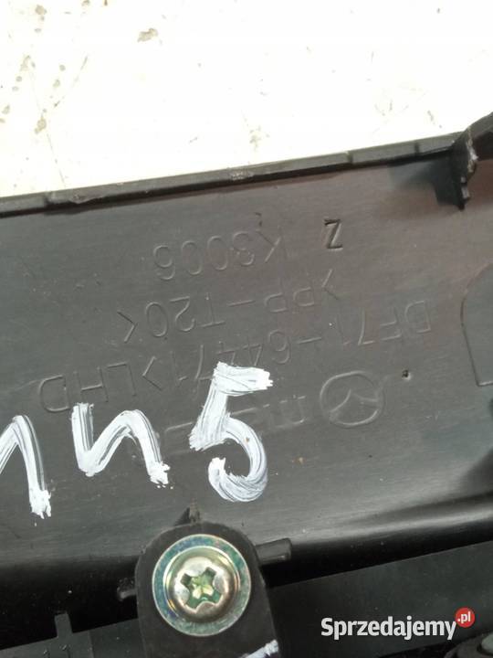 UCHWYT NA KUBEK GNIAZDO AUX KPL DF7164471 Mazda