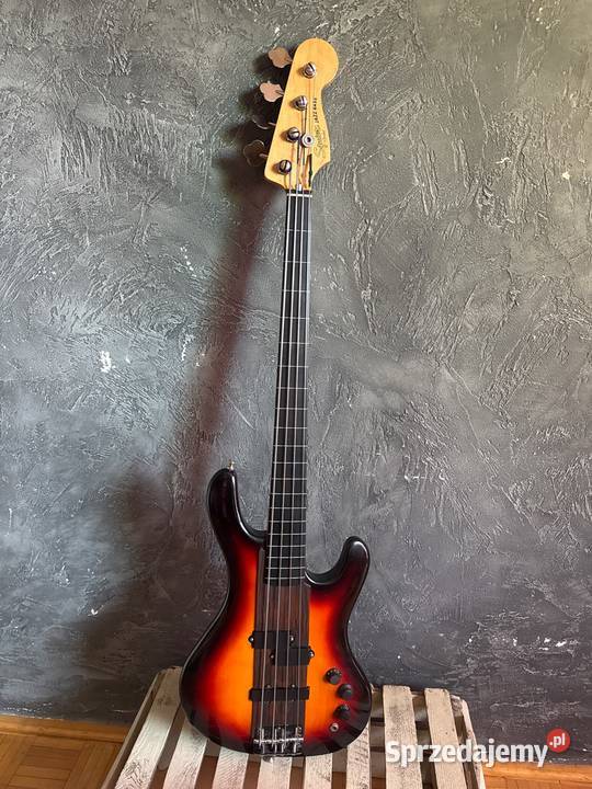 Fender squier gitara bass Fretless Cieszyn