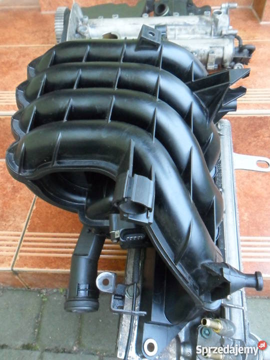Volkswagen VW Seat 14 16V 16 16V kolektor ssący Jarocin