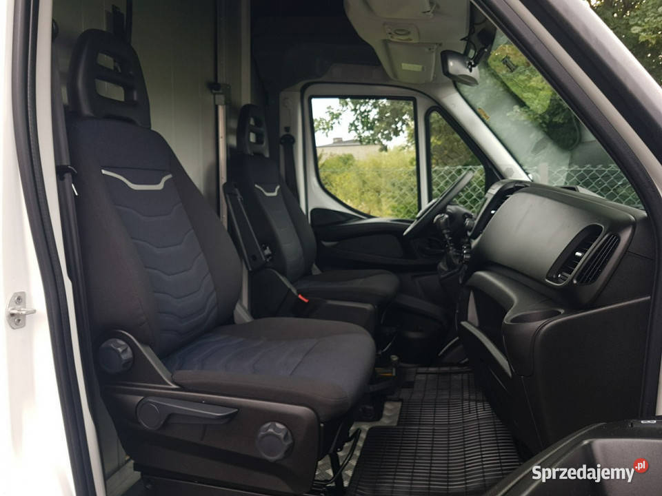 Iveco Daily KONTENER NISKOPODŁOGOWY 443x223x242 diesel Iveco Poręba