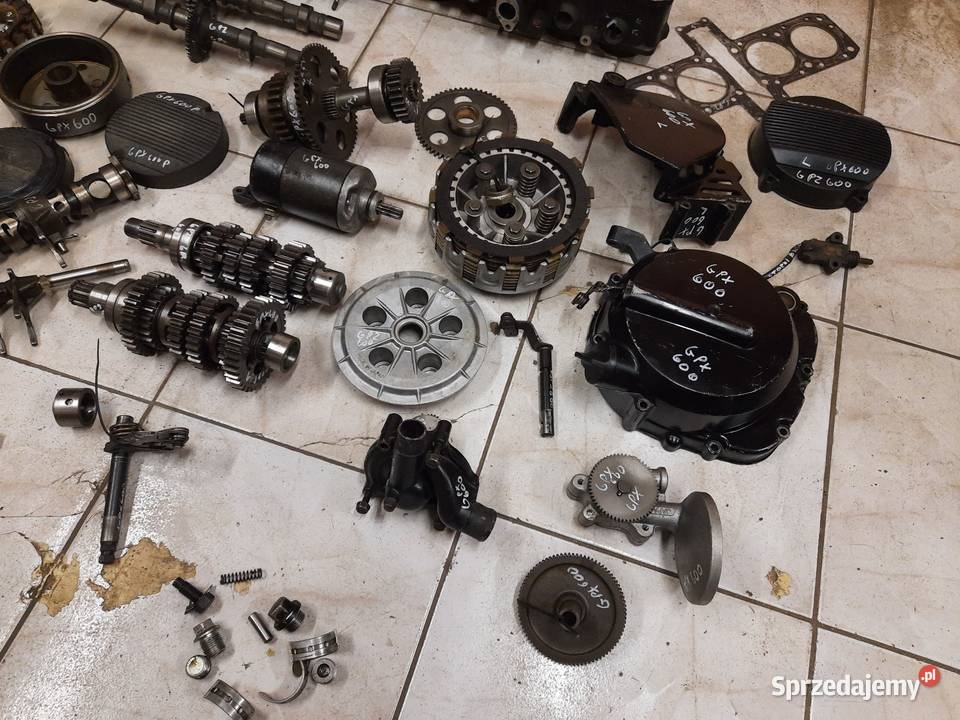 Kawasaki GPZ 600 silnik części gpx iskrownik Jelenia Góra