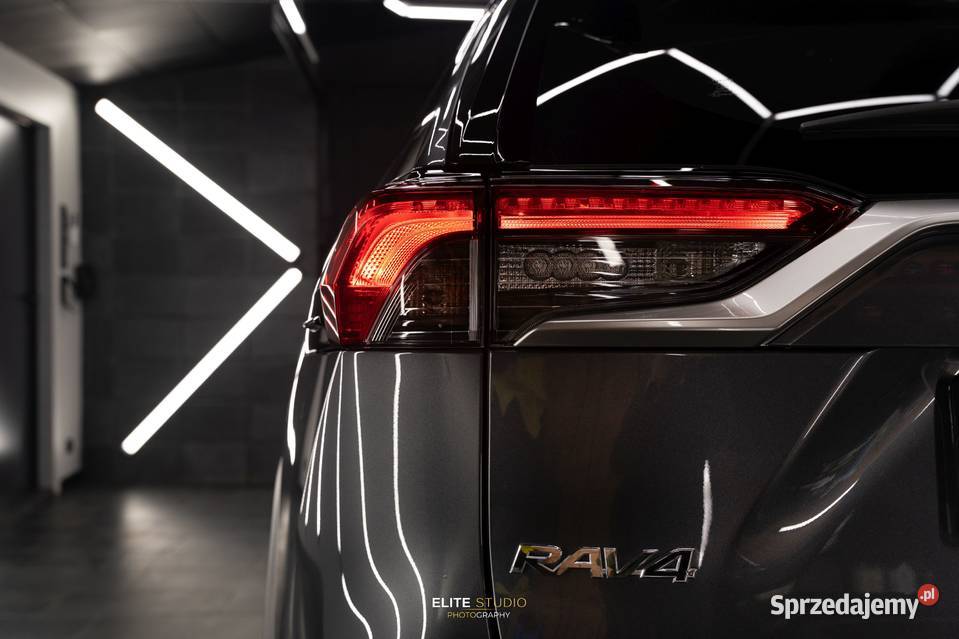 Toyota RAV4 hybrid 4x4 222 RAV4 Brodnica