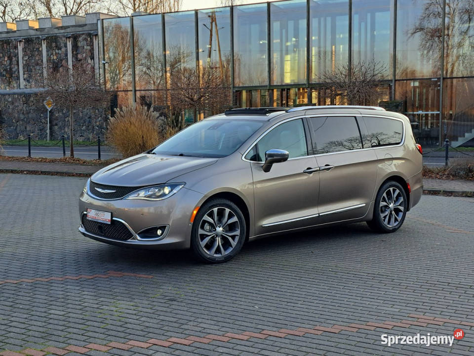 Chrysler Pacifica Limited 36 V6 291 2017r Kampinos