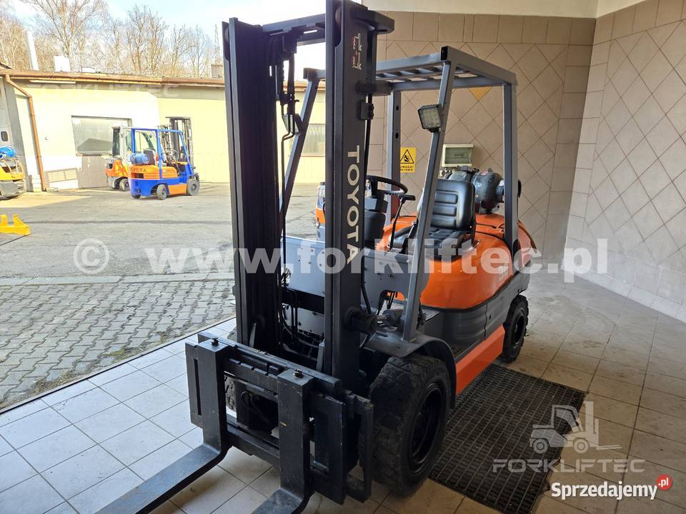 Wózek Widłowy TOYOTA 6FG30 przesuw boczny 3 TONY Motoryzacja Lędziny