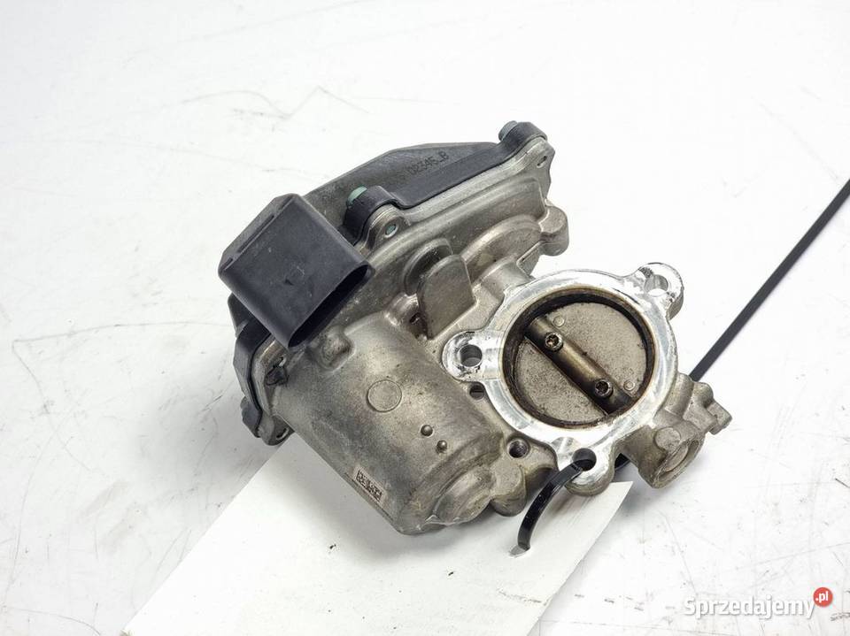 PRZEPUSTNICA VOLKSWAGEN PASSAT B8 04L131501G Lipno sprzedam