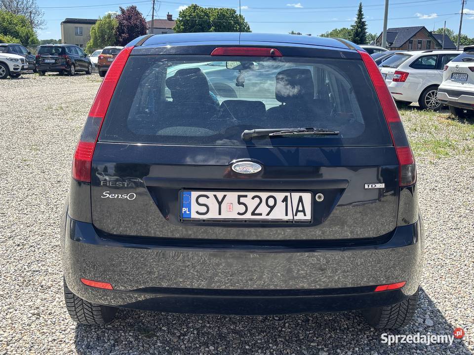 Ford Fiesta nieuszkodzony Paniówki