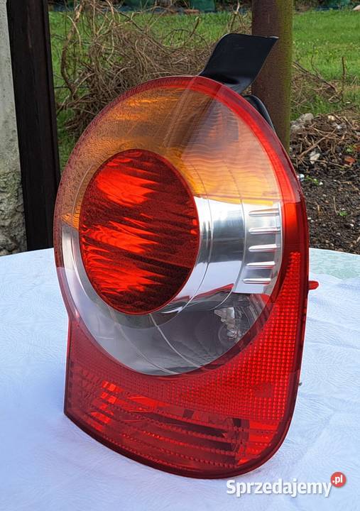 LAMPA TYŁ TYLNA PRAWA RENAULT MODUS i 0408