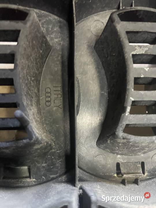 8P3853651 Grill atrapa zderzaka Audi a3 8P Rok produkcji 2010 zachodniopomorskie Szczecin