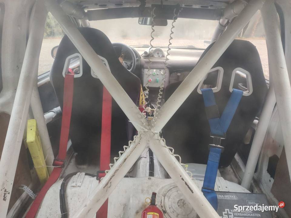 Opel Corsa na KJS z klatka bezpieczeństwa