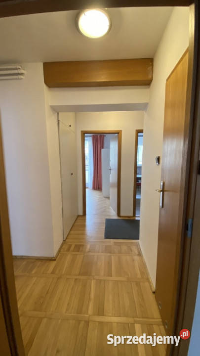 Przestronne 3 pokoje w ścisłym Centrum Warszawa