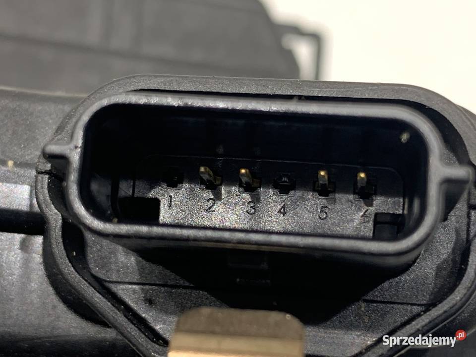 ZAMEK DRZWI PRAWY TYŁ RENAULT CAPTUR I Crossover sprzedam