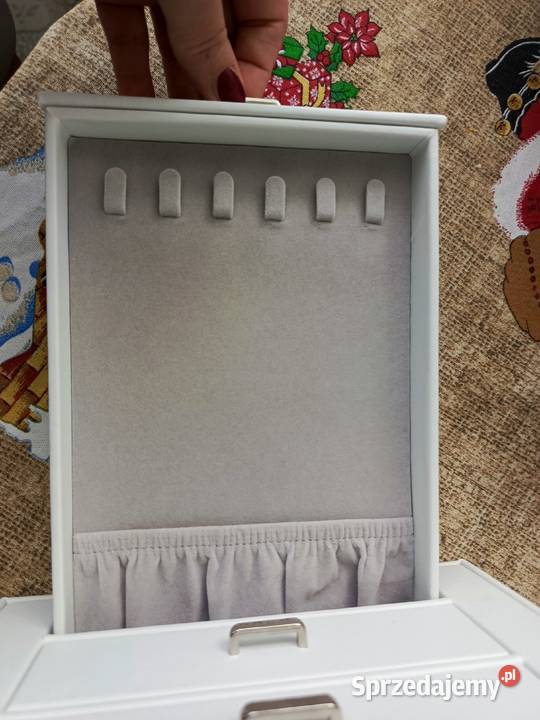 Szkatułka na biżuterię Stargard