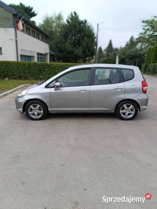 2008r 13 Klimatyzacja Zarejestrowany manualna Nowy Sącz