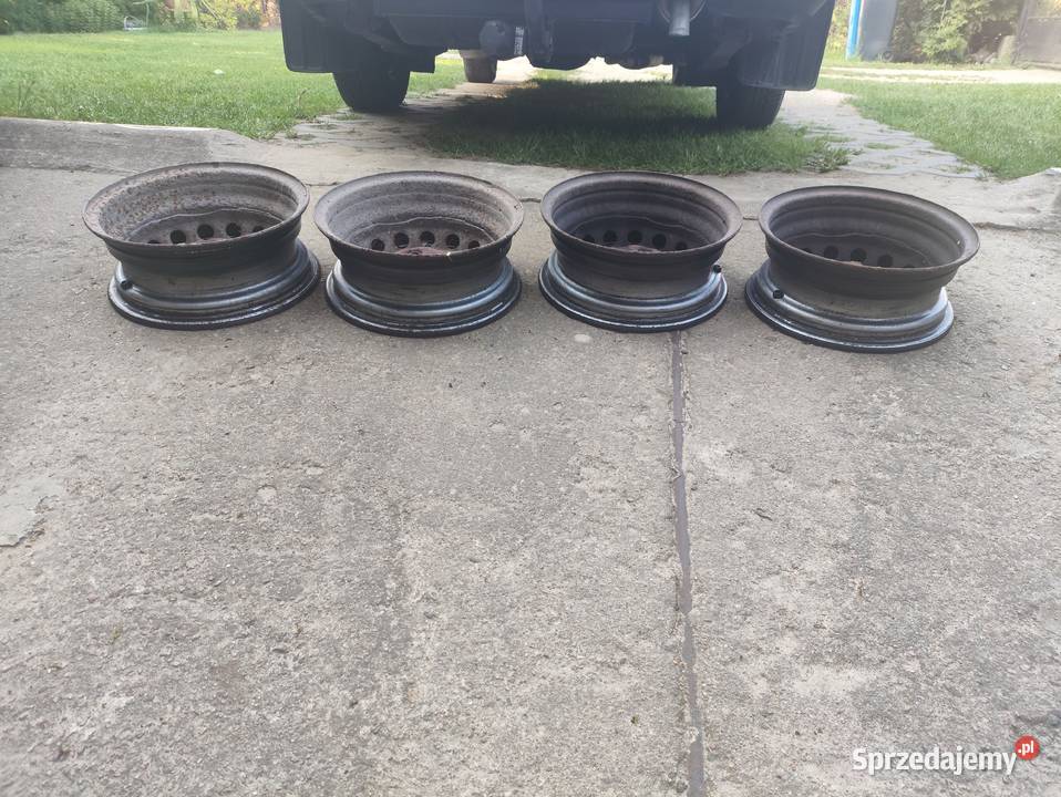 Felgi do FSO POLONEZ Caro 13 4x98 okrągłe otwory Chotomów