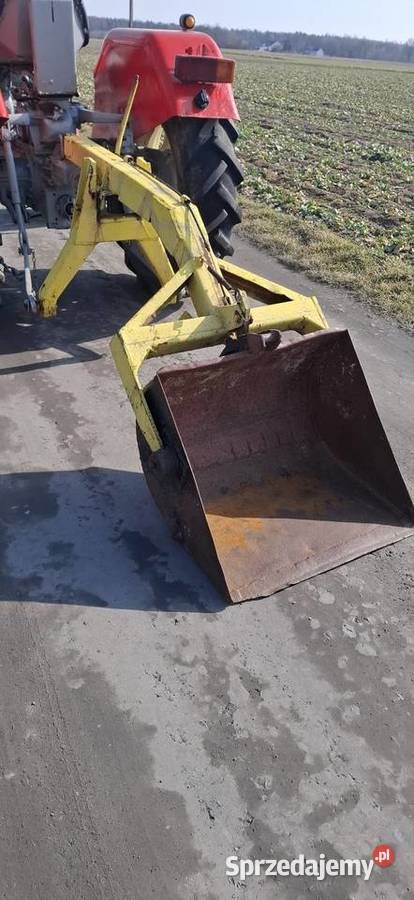 Ładowacz na tyl podnosnik łyżka do c 330 T 25 MF nieuszkodzony Pozostałe Zwoleń