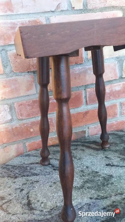 Stolik drewniany z płytkami ceramicznymi Gawroniec