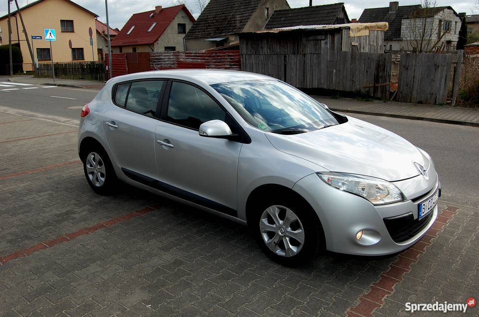 Ładna Meganka z małym przebiegiem benzyna nieuszkodzony Goleniów