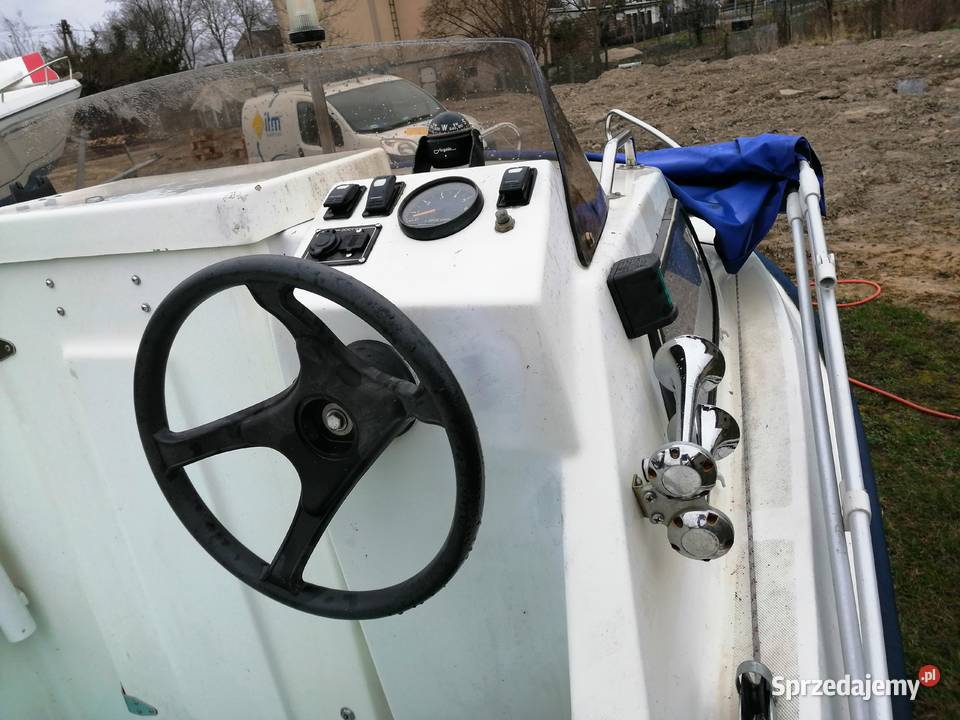 Jacht łódź motorowa kabinowa OMC silnik Yamaha