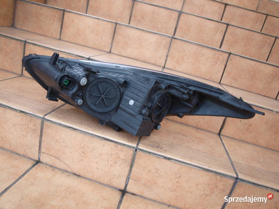 Hyundai i30 i 30 lampa prawa przód 11 pinów 2012 osobowe Kalisz
