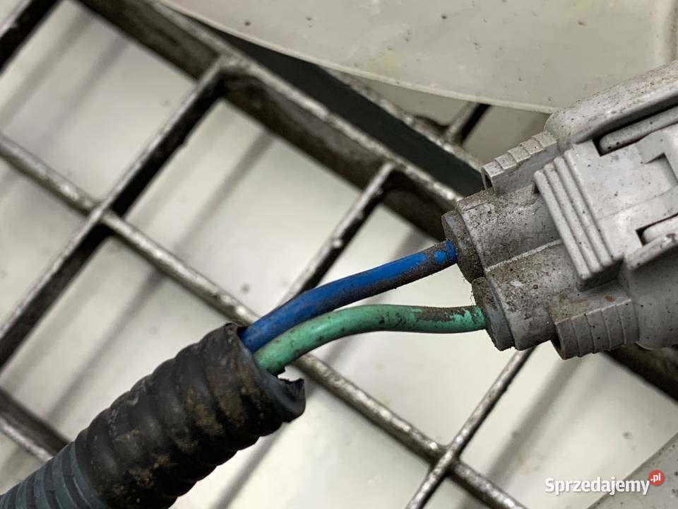 WENTYLATOR CHŁODNICY TOYOTA YARIS II 13 100 Wentylatory chłodnicy sprzedam