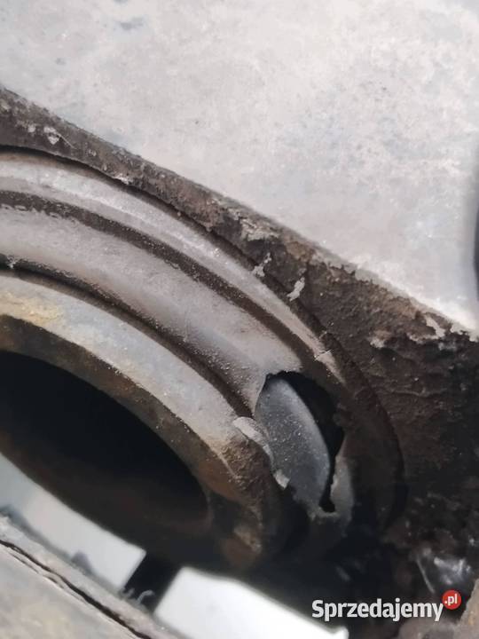 ZACISK HAMULCOWY PRAWY PRZÓD 32 CDI MercedesBenz
