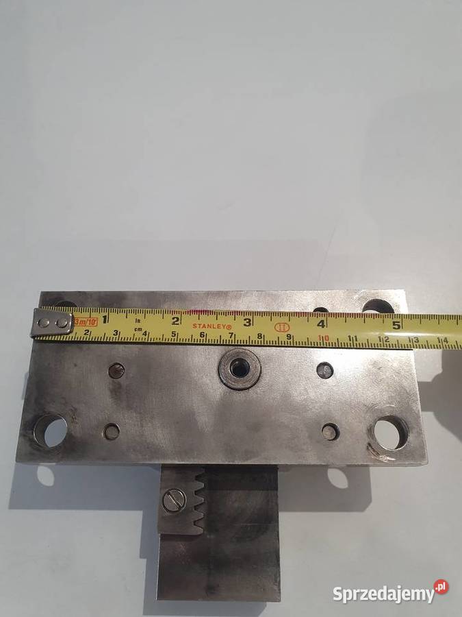 Zamek zasuwa do drzwi garażu Czeladź