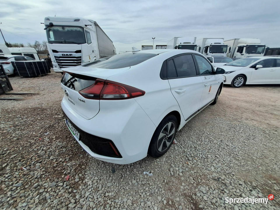 Hyundai IONIQ benzyna