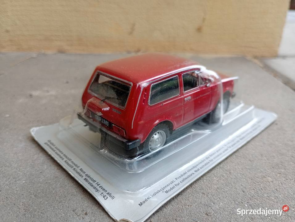 WAZ ŁADA 2121 NIVA model 143 kultowe auta PRL Warszawa