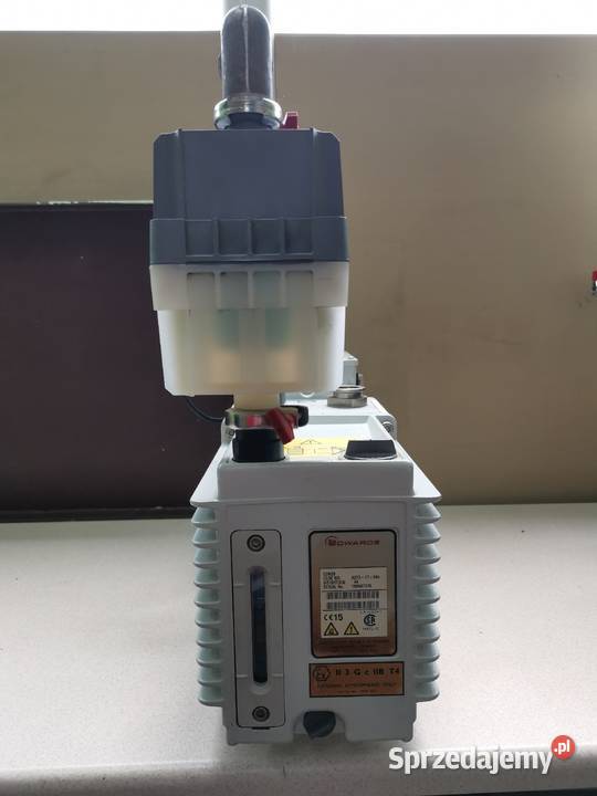 Pompa próżniowa Edwards E2m28 z 2015 roku