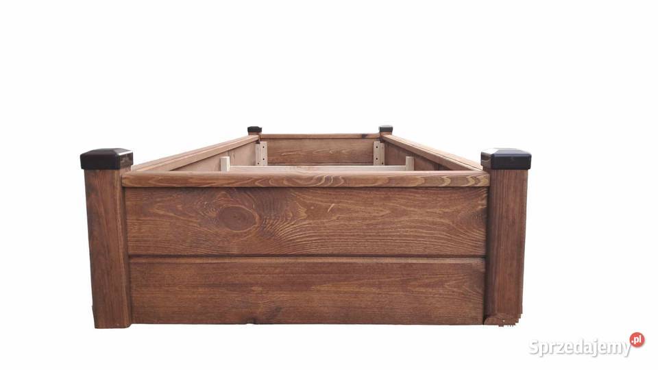 Skrzynka cmentrna z zabiezpieczeniem słupków warmińsko-mazurskie Nowe Grodziczno