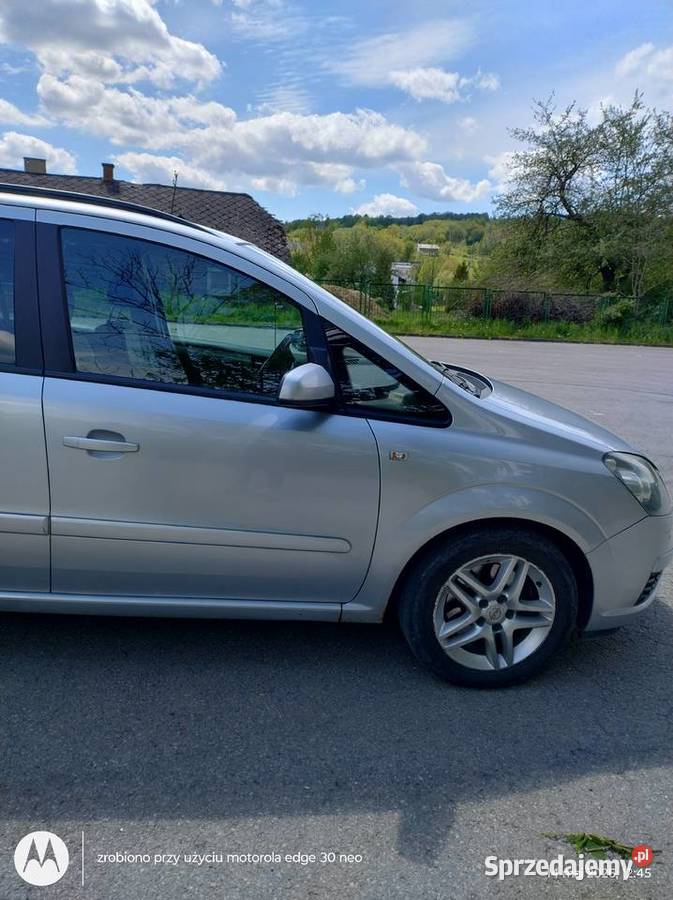 Zafira B 19 CDTI 150 hak Straszydle sprzedam