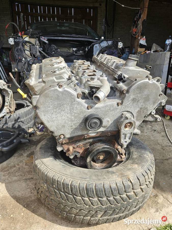 Części Chrysler 300C 57 35 V6 30 CRD osobowe świętokrzyskie Grocholice sprzedam