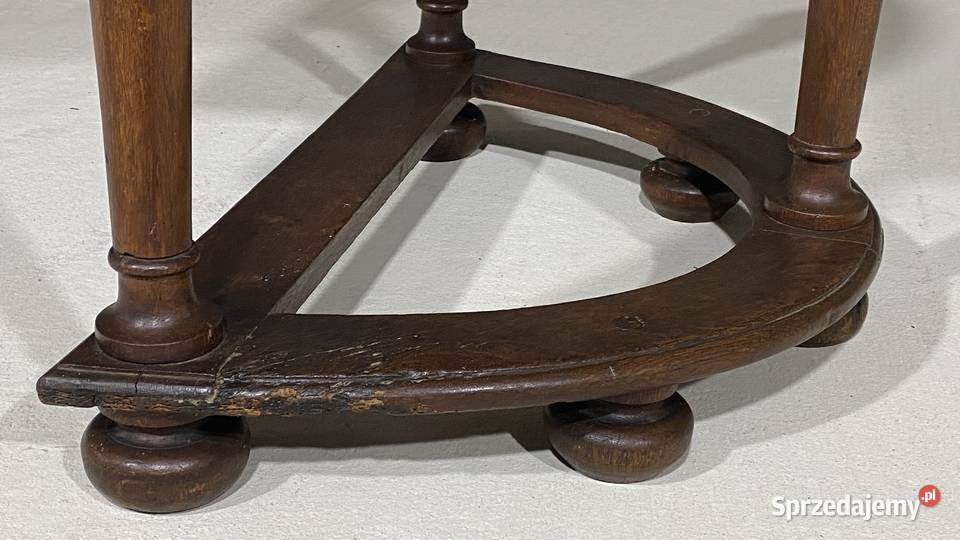 Półokrągły dębowy stolik w rustykalnym stylu Budno