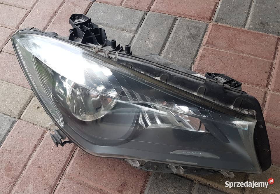 Lampa przednia MERCEDES CLA W117 C117 komplet sprzedam